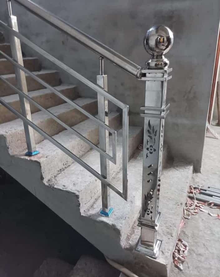 Polished SS Railing